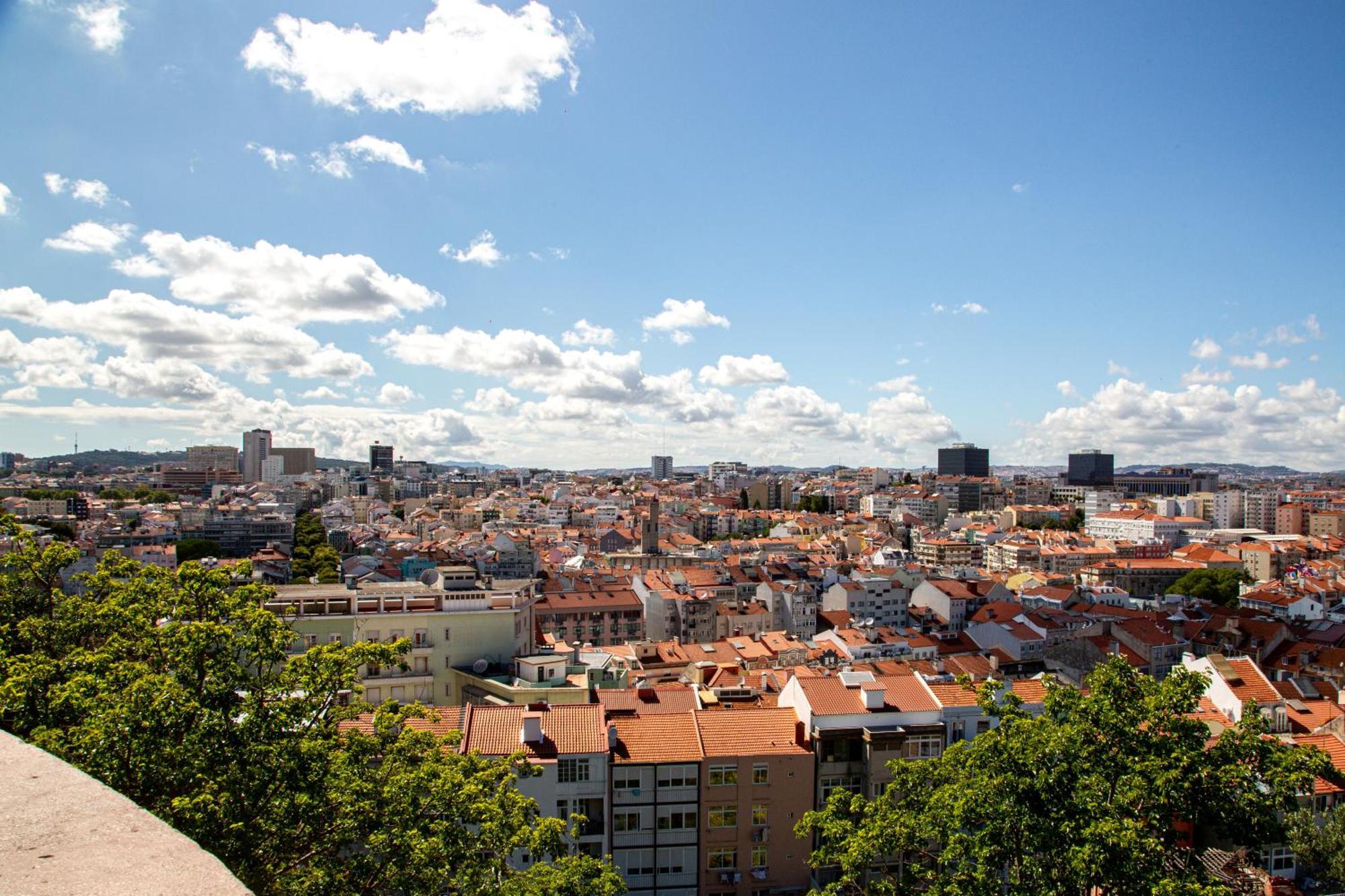 Miradouro Penha De Franca Duplex Apartment Lisbon Bagian luar foto
